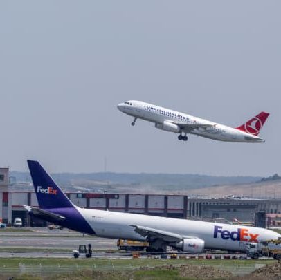 Acordos comerciais na China impulsionam demanda por transporte aéreo de cargas