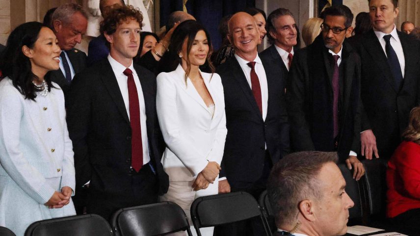 Priscilla Chan, o fundador da Meta Mark Zuckerberg, Lauren Sanchez, o fundador da Amazon Jeff Bezos, o CEO do Google Sundar Pichai e Elon Musk, da Tesla e da SpaceX (Foto: Chip Somodevilla/Getty Images via AFP)