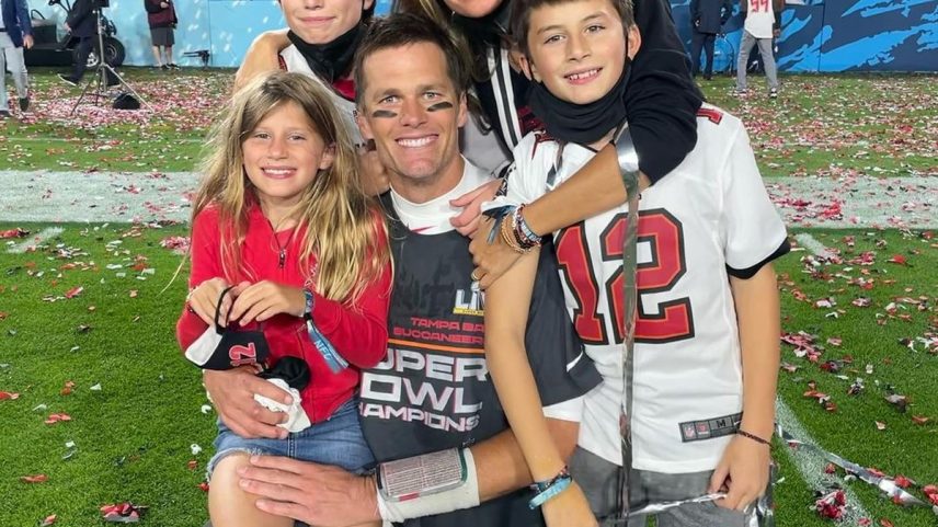 Gisele Bündchen, Tom Brady e os filhos em 2023 (Foto: Reprodução/Instagram)