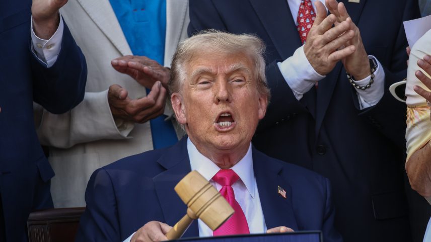 Donald Trump: presidente dos EUA afirmou que Canadá é difícil para negociar após o país declarar novamente apoio à Palestina. (Foto: Samuel Corum / Correspondente autônomo/Getty Images)