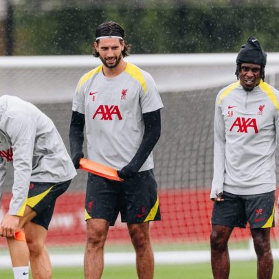 Liverpool auxilia novos jogadores com lições de história e adaptação à cidade