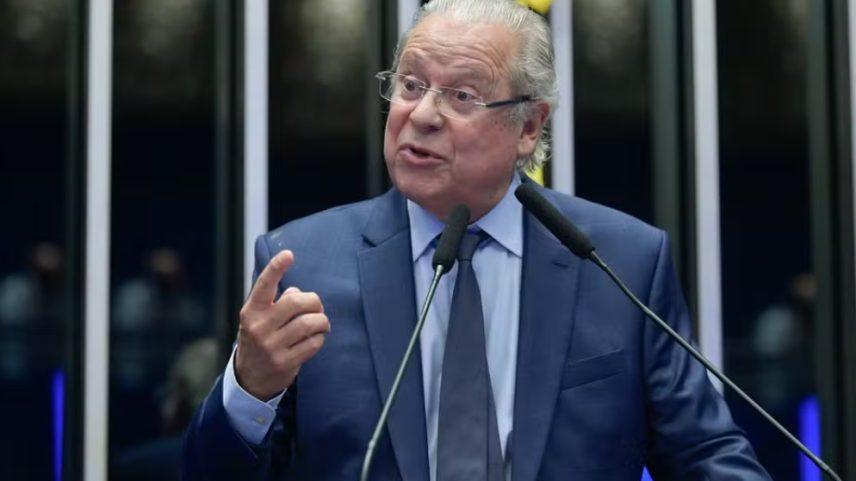 José Dirceu, ex-deputado federal e ex-chefe da Casa Civil do primeiro governo Lula, discursa na tribuna do Senado (Foto: Geraldo Magela/Agência Senado)
