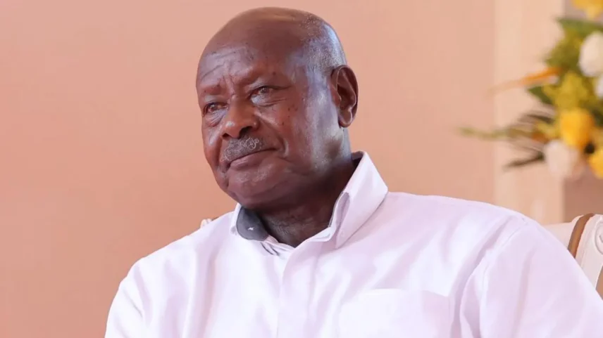 Vários ugandenses foram recentemente presos por comentários ofensivos feitos contra o presidente Yoweri Museveni (Foto: Anadolu Agency via Getty Images)