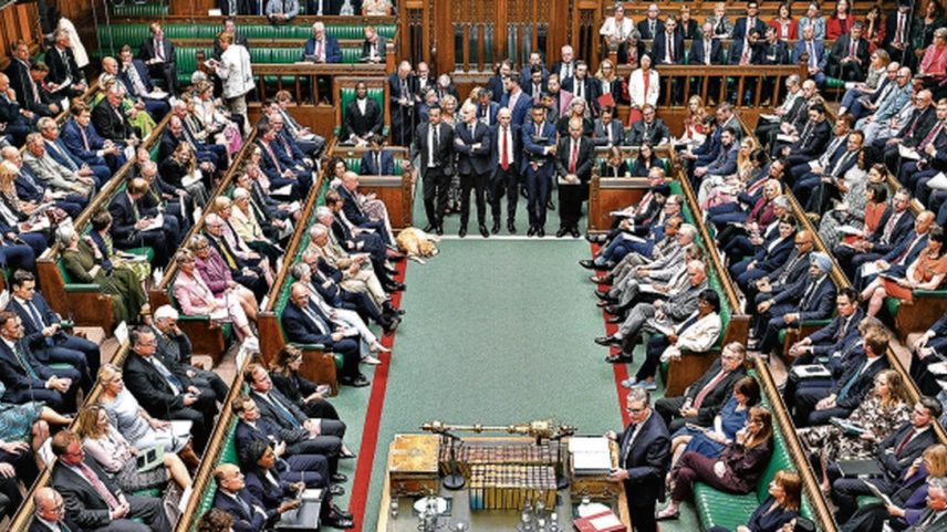 Parlamento do Reino Unido, primeiro a estabelecer uma lei climática: legislação é tida como modelo por evitar descontinuidade entre os governos (Foto: Divulgação)