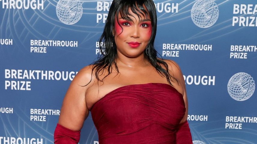 Lizzo zombou da obsessão da Fox News com o comercial 'Good Jeans' de Sydney Sweeney em uma prévia do que parece ser uma nova música com influência de R&B. (Foto: Reprodução)