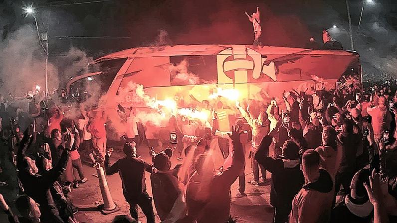 Torcida do Internacional prepara 'Rua de Fogo' especial para duelo decisivo contra o Flamengo pela Libertadores (Foto: Getty Images)