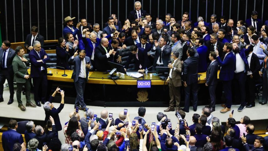 Após dois dias de obstrução, presidente da Câmara, Hugo Motta, consegue retomar o comando da Mesa da Casa (Foto: Wilton Júnior/Estadão)