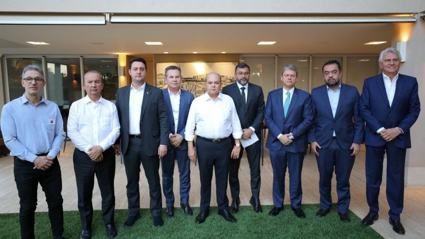 Governadores de oposição se reúnem em Brasília para discutir reação ao tarifaço (Foto: Agência Brasília)