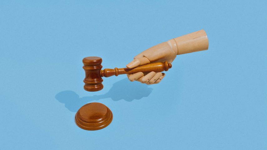 TST decide sobre pagamento de honorário de sucumbência igual entre trabalhador e ex-empregador, mesmo em caso de Justiça gratuita (Foto: Gabriel Cabral/Folhapress)