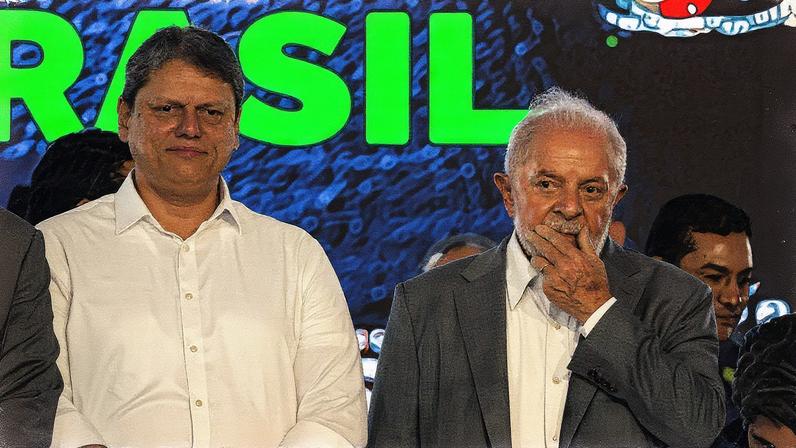 Presidente Lula e governador Tarcísio de Freitas durante celebração dos 132 anos do Porto de Santos (Foto: Reprodução)