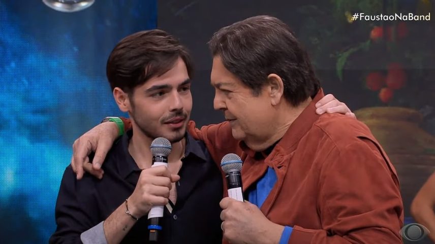 João Silva ao lado do pai, Fausto Silva, durante apresentação do 'Faustão na Band' (Foto: Reprodução de 'Faustão na Band' (2023)/Band)