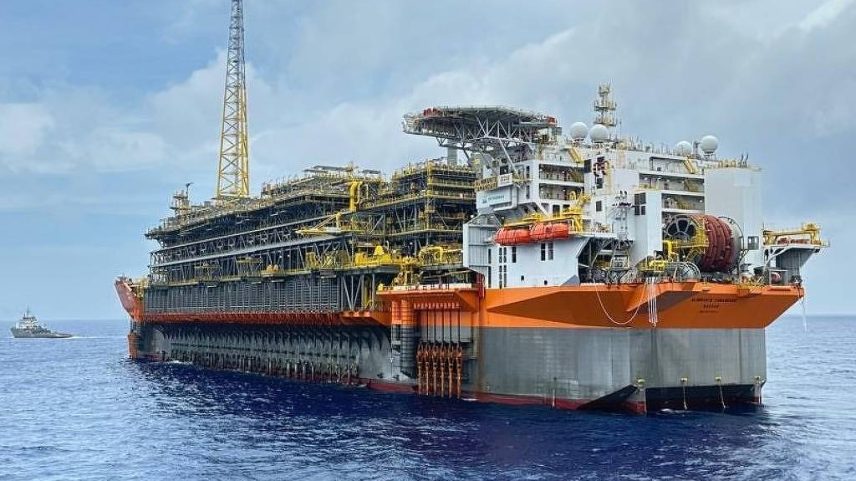 A plataforma Almirante Tamandaré, que será instalada pela Petrobras no campo de Búzios, no pré-sal. (Foto: Divulgação SBM)