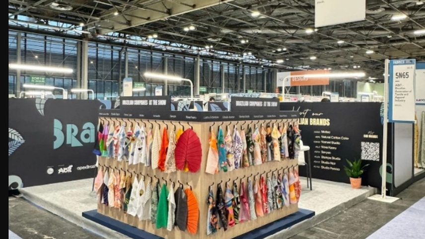 Marcas de moda brasileira em feiras internacionais — Foto: Apex