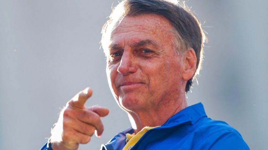 A prisão preventiva do ex-presidente Jair Bolsonaro aumenta o temor do mercado financeiro sobre novas sanções contra outros ministros do STF (Foto: Miguel SCHINCARIOL/AFP)