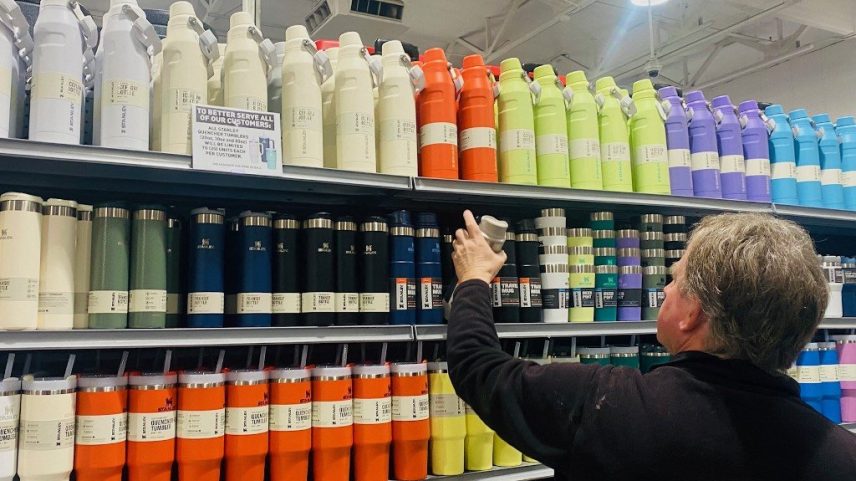 Produtos da Stanley em loja em Pasadena, Califórnia (Foto: Frederic Brown/AFP)