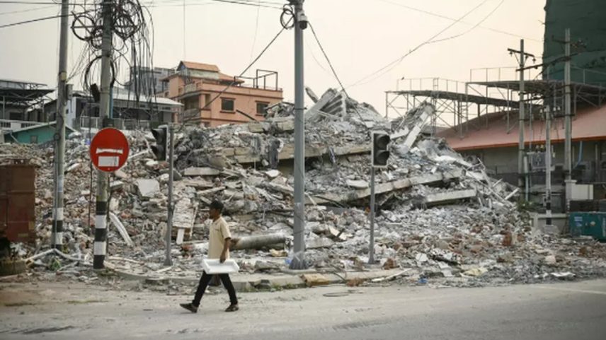 Pelo menos 3.600 pessoas morreram em um terremoto que atingiu Mianmar em 28 de março deste ano, com milhares de feridos (Foto: AFP)