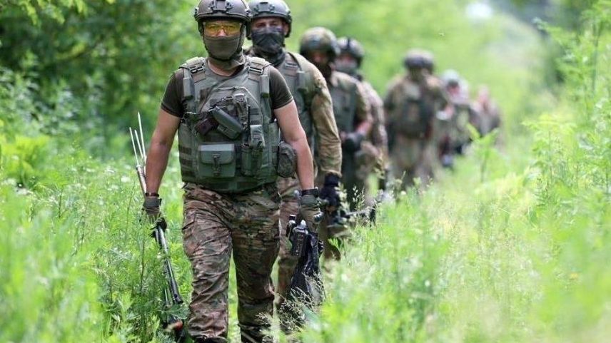 Conflito: ação ocorreu no assentamento de Aleksandro-Kalinovo, na República Popular de Donetsk (Foto: Alexander Reka/TASS/Reprodução)