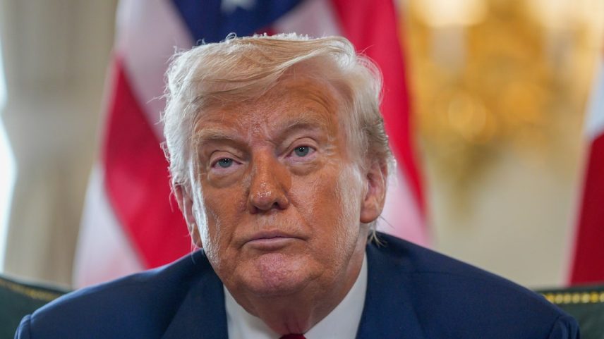 Ofensiva de Trump é boa para o clã Bolsonaro, mas nociva aos EUA, à ordem global e ao Brasil (Foto: Christopher Furlong/AP)