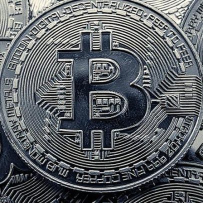 Bitcoin forma padrão de reversão com cortes nas taxas de juros do Fed à vista