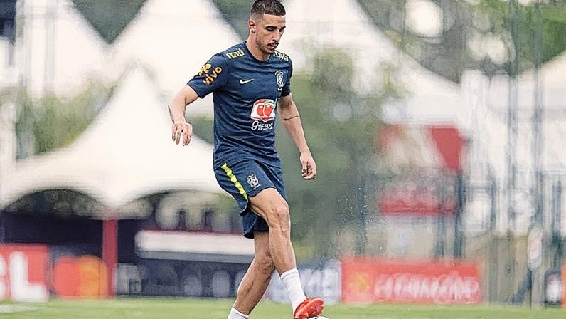 Thiago Galhardo treina com a seleção brasileira (Foto: Reprodução)