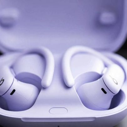 Powerbeats Pro 2 ganham monitoramento de frequência cardíaca com iOS 26