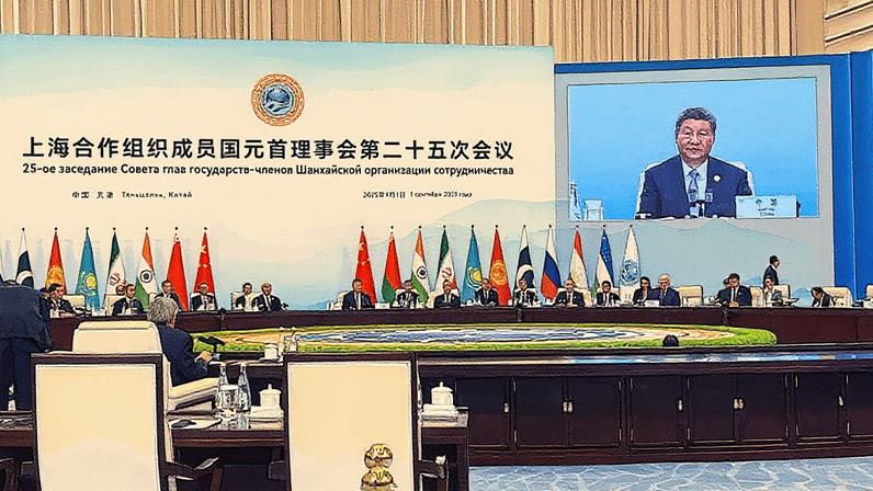 Presidente chinês Xi Jinping faz suas observações iniciais na Cúpula da Organização de Cooperação de Xangai em Tianjin em 1º de setembro de 2025 (Foto: Reprodução)