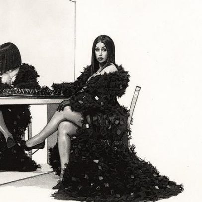 Cardi B vende cópias de 'Am I the Drama?' nas ruas de Nova York