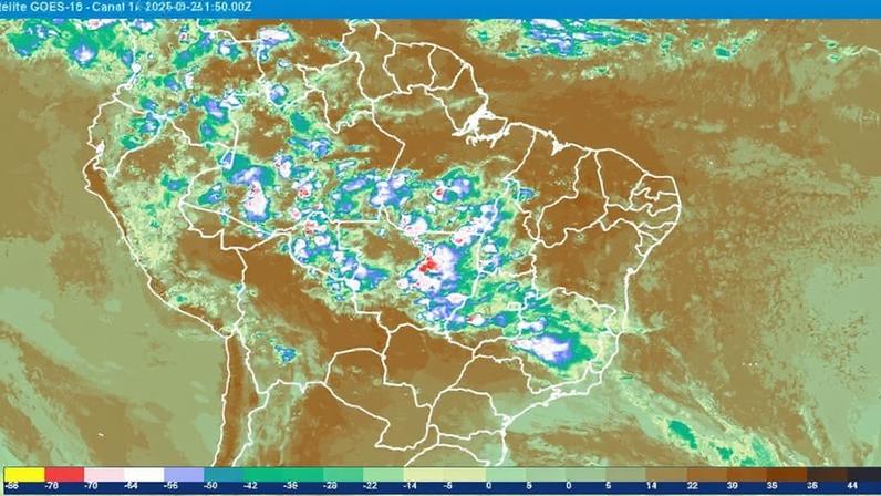 Nuvens com potencial para chuva forte aparecem como manchas vermelhas e brancas (Imagem GOES 16 - 24/9/25, 18h50 BRT)