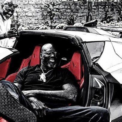 Shaquille O'Neal adquire Corvette Z06 personalizado para sua altura de 2,15 metros