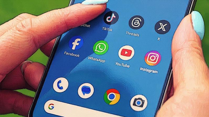 Aplicativos de grandes empresas de tecnologia exibidos em uma tela (Foto: Reprodução)