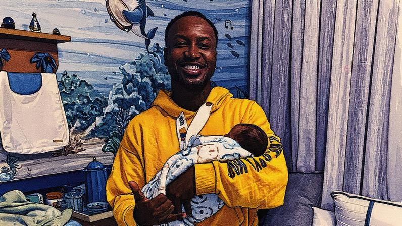 Thiaguinho troca os palcos para cuidar do filho recém-nascido e brinca: 'Contratante exigente' — Foto: Reprodução/Instagram