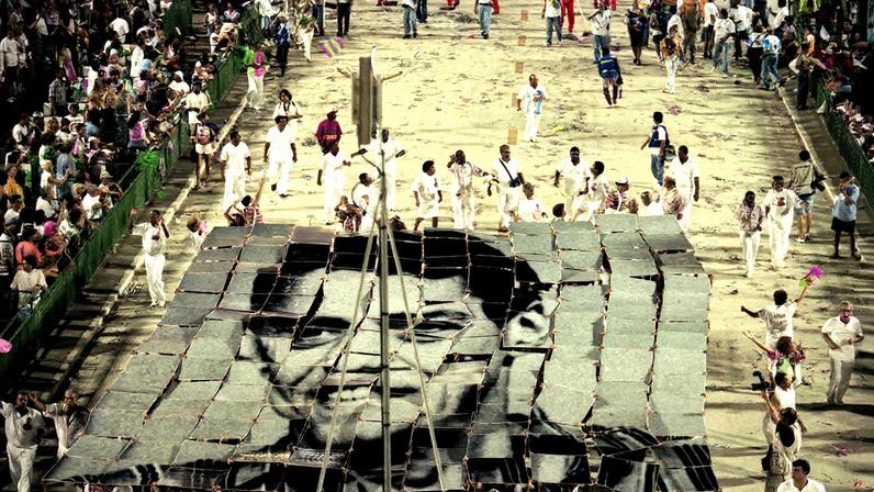 Desfile da escola de samba Estação Primeira de Mangueira com o enredo 'Chico Buarque da Mangueira' (Foto: Reprodução)