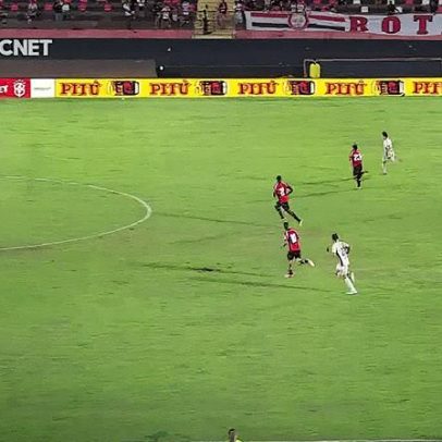 Joia do Athletico-PR brilha na Série B com golaço comparado a Messi