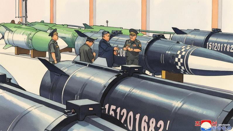 Kim Jong-un inspeciona a produção de mísseis em uma fábrica militar recém-inaugurada (Foto: Reprodução)