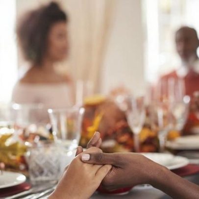 Como organizar o Friendsgiving: guia prático para reunir amigos