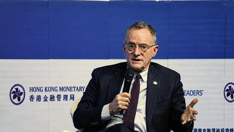 Oaktree, de Howard Marks, vende fatia restante à Brookfield por US$ 3 bilhões |Howard Marks: investidor continuará no conselho da Brookfield Corp. e manterá parte de suas ações na empresa. (Bloomberg/Paul Yeung)