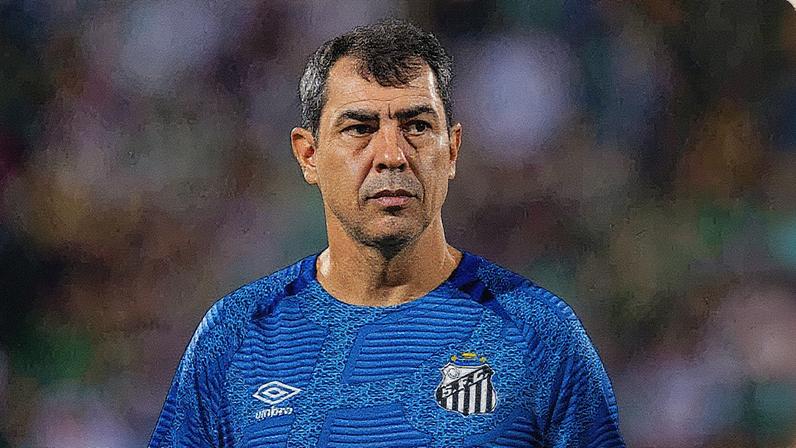 Fábio Carille durante jogo entre Chapecoense x Santos, pela Série B. Foto: Liamara Polli/AGIF