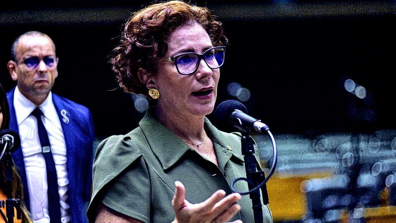Procurador da Justiça italiana se manifesta contra soltura de Carla Zambelli