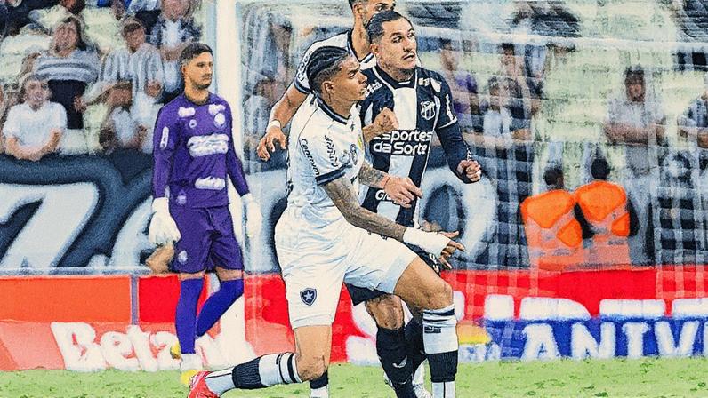 Vina, do Ceará, em partida contra o Atlético-MG no Brasileirão (Foto: Baggio Rodrigues/AGIF)