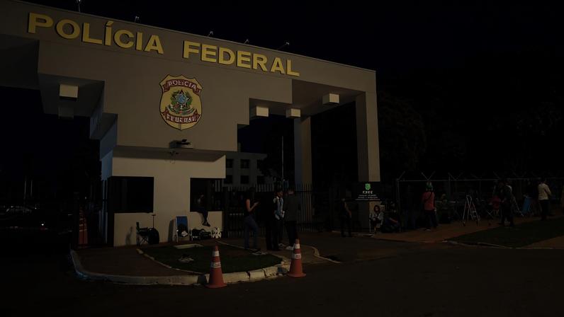 Cama e banheiro privativo; Bolsonaro deve ficar preso em "Sala de Estado". (Foto: Valter Campanato/Agência Brasil)