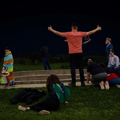 Pastor explica por que orar no monte pode ter valor diferente de orar em casa