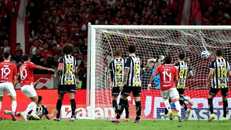 Chances de queda do Internacional para a Série B permanecem estáveis