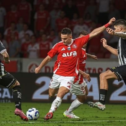 Internacional dos Díaz aproveita falhas de finalização