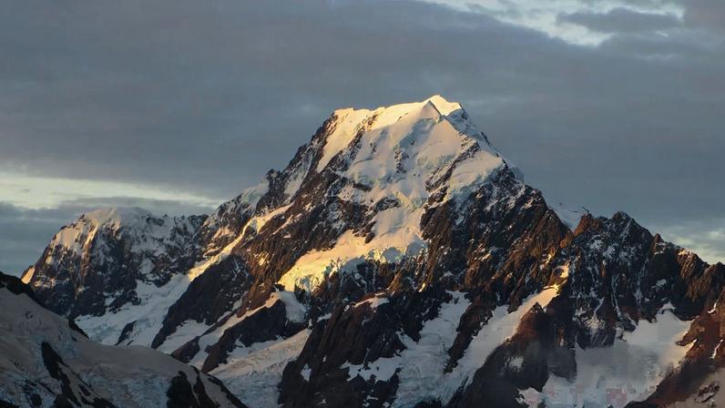Dois alpinistas morrem após queda no Aoraki Mount Cook, pico mais alto da NZ