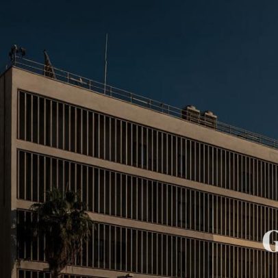 Questiona embaixada britânica sobre funcionário com casa em assentamento ilegal