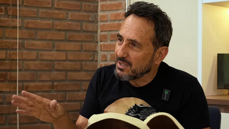 Marcos Eberlin durante participação no podcast onde defendeu a leitura literal de Gênesis. (Captura de tela/YouTube/Marcos Eberlin)