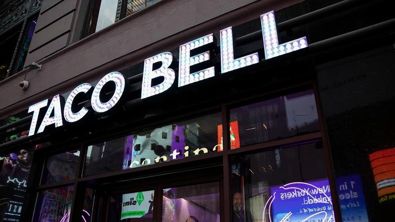 Yum! Brands assume operação da Taco Bell no Brasil com meta de 200 lojas até 2030 | Taco Bell é uma rede de fast food de origem californiana e inspirada na culinária mexicana, que opera mais de 8.000 unidades em 37 países