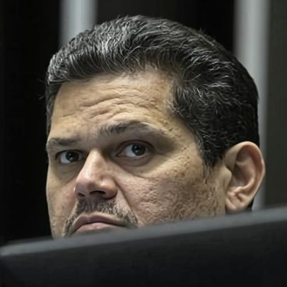 Alcolumbre leva pauta controversa ao plenário em meio à crise com o Planalto