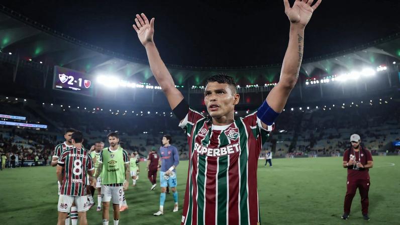 Thiago Silva comemora vitória do Fluminense sobre o Flamengo (Foto: Lucas Meçon/ Fluminense)