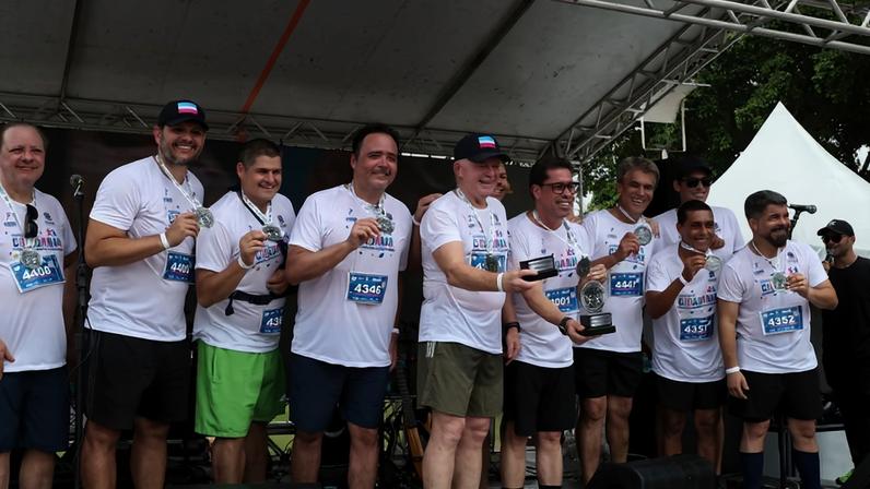 Atletas participam da Corrida da Cidadania, que celebrou os 190 anos da Ales. Foto: Paula Ferreira/Divulgação